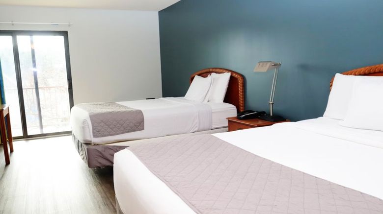 <b>Polynesian Hotel & Suites Room</b>. Images powered by <a href="https://www.leonardoworldwide.com/" title="Leonardo Worldwide" target="_blank">Leonardo</a>.