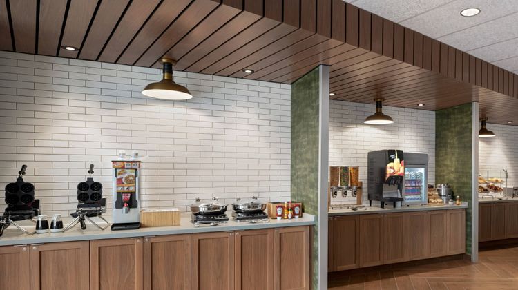 Fairfield Inn & Suites Milwaukee West Restaurant