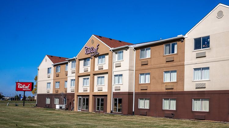 Red Roof Inn & Suites Danville Exterior