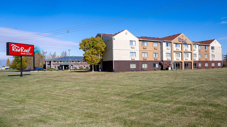 Red Roof Inn & Suites Danville Exterior