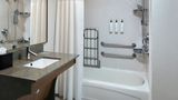 Fairfield Inn & Suites Woodbridge Room