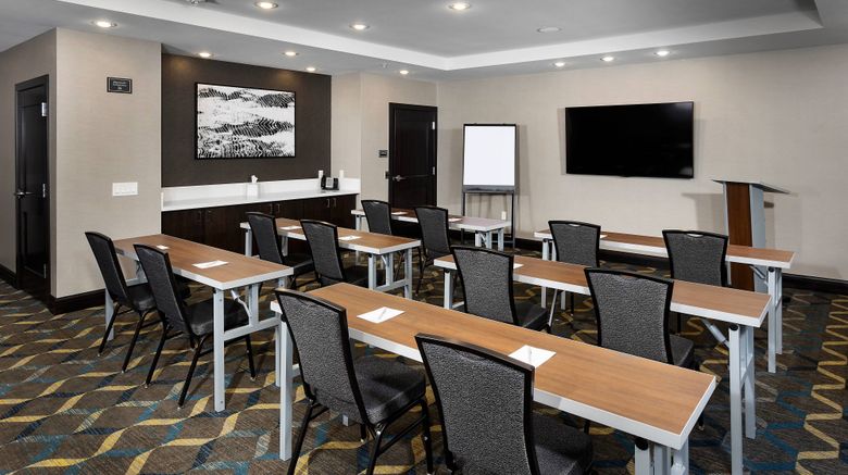 <b>Residence Inn Milwaukee Brookfield Meeting</b>. Images powered by <a href="https://www.leonardoworldwide.com/" title="Leonardo Worldwide" target="_blank">Leonardo</a>.