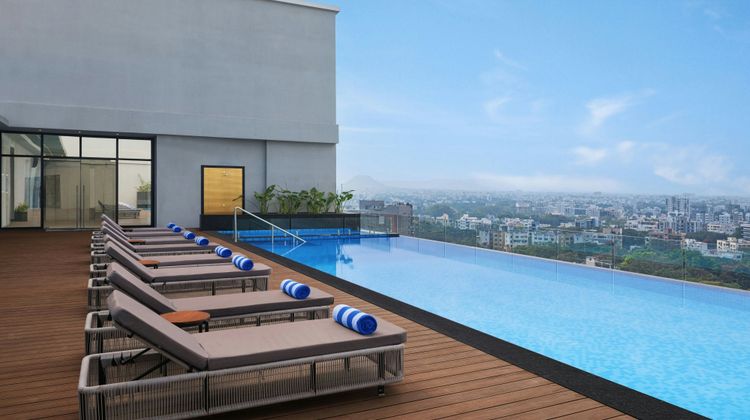 Four Points by Sheraton Nashik Pool