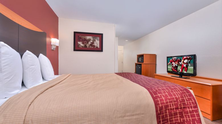 <b>Red Roof Inn & Suites Danville Room</b>. Images powered by <a href="https://www.leonardoworldwide.com/" title="Leonardo Worldwide" target="_blank">Leonardo</a>.
