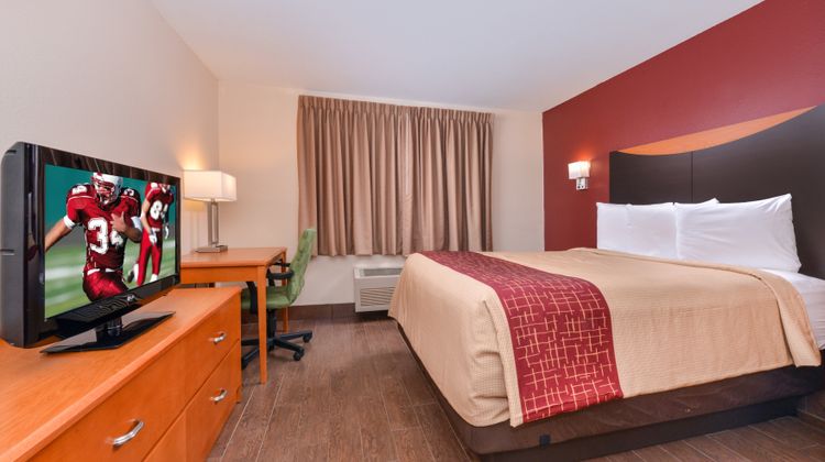 Red Roof Inn & Suites Danville Room