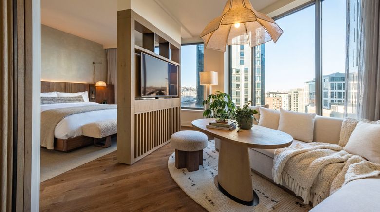 <b>1 Hotel Seattle Suite</b>. Images powered by <a href="https://www.leonardoworldwide.com/" title="Leonardo Worldwide" target="_blank">Leonardo</a>.