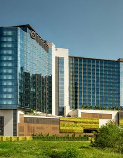 Sheraton Hong Kong Tung Chung Hotel
