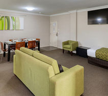 Drovers Motor Inn Room