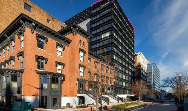 Moxy Washington, DC Downtown Exterior