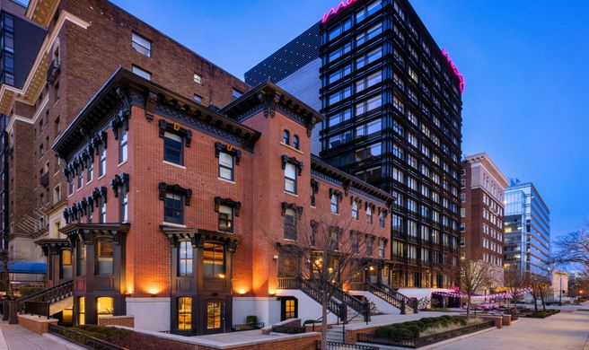 Moxy Washington, DC Downtown Exterior