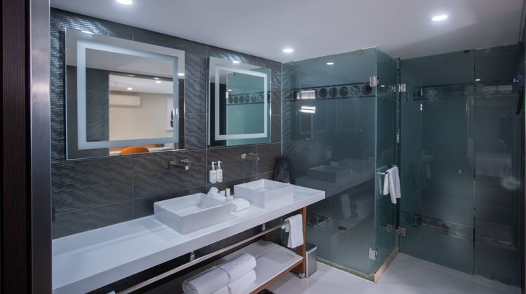 Holiday Inn Buenavista Room
