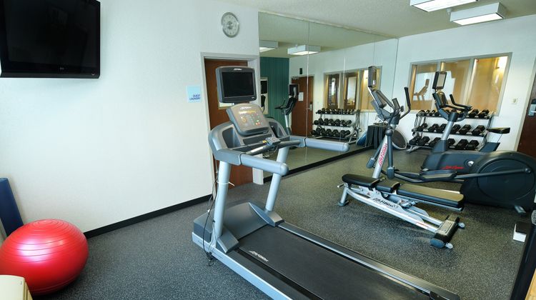 Holiday Inn Express Hotel & Suites Health Club