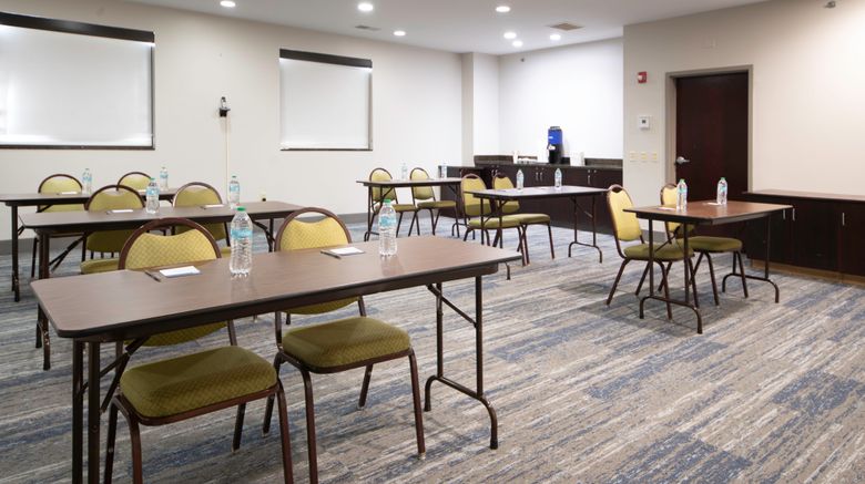 <b>Holiday Inn Express Hotel & Suites Meeting</b>. Images powered by <a href="https://www.leonardoworldwide.com/" title="Leonardo Worldwide" target="_blank">Leonardo</a>.