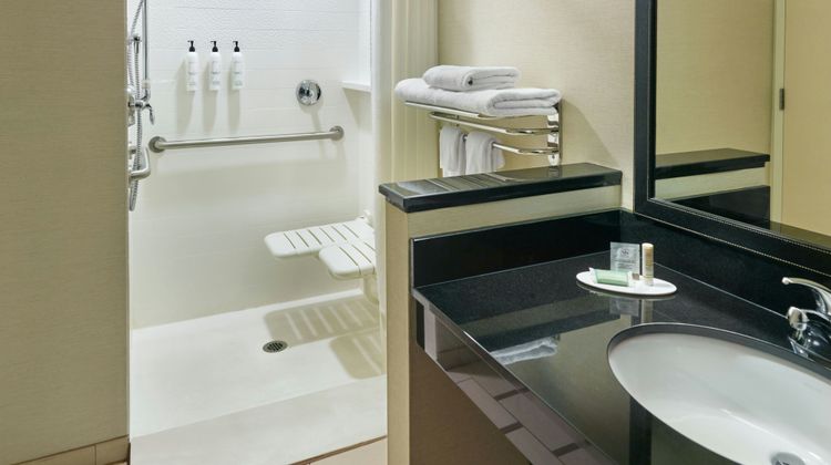 Fairfield Inn & Suites Jackson Room