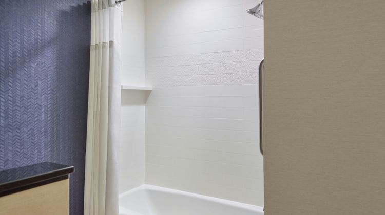 Fairfield Inn & Suites Jackson Room