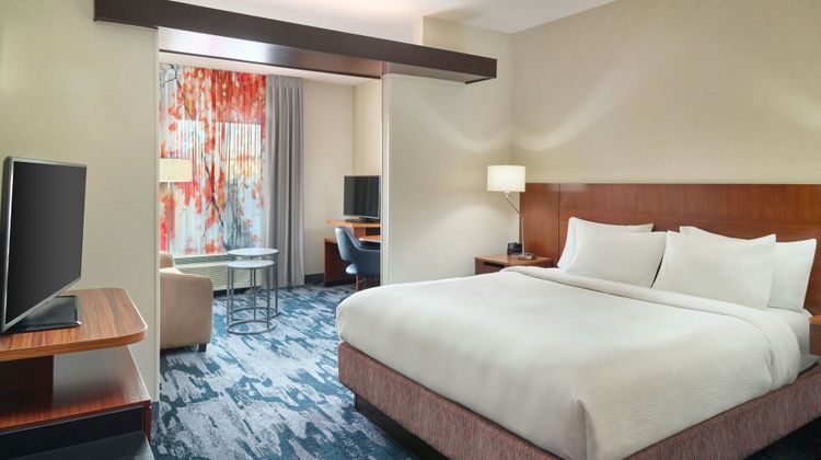 Fairfield Inn & Suites Jackson Suite