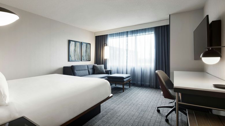 <b>Courtyard by Marriott Montreal Airport Room</b>. Images powered by <a href="https://www.leonardoworldwide.com/" title="Leonardo Worldwide" target="_blank">Leonardo</a>.