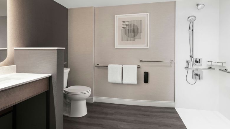 <b>Courtyard by Marriott Montreal Airport Room</b>. Images powered by <a href="https://www.leonardoworldwide.com/" title="Leonardo Worldwide" target="_blank">Leonardo</a>.