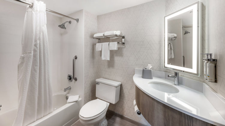 Holiday Inn Express Crestwood Room
