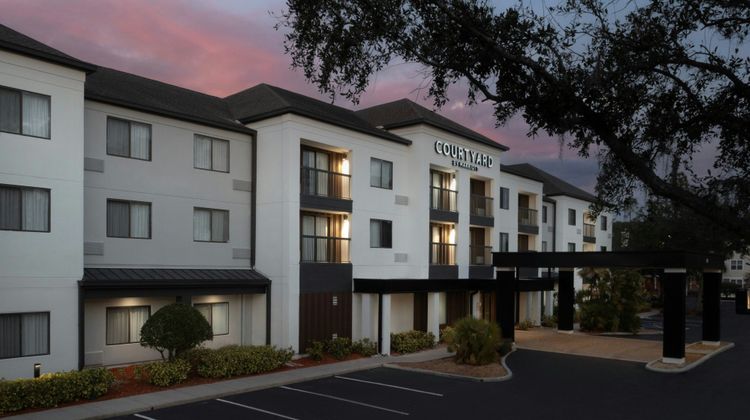 Courtyard by Marriott Lakeland Exterior