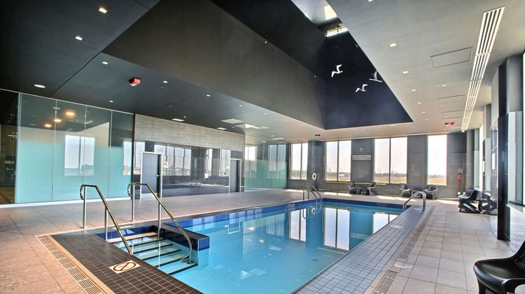 Courtyard Montreal Brossard Pool