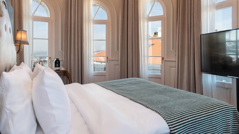 <b>Orientbank Hotel, Autograph Collection Room</b>. Images powered by <a href="https://www.leonardoworldwide.com/" title="Leonardo Worldwide" target="_blank">Leonardo</a>.