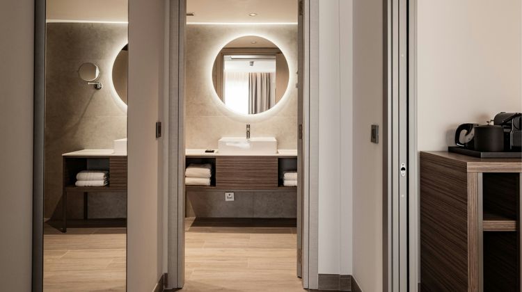 AC Hotel St. Julian's Room