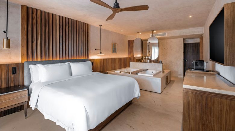 <b>Almare, a Luxury Collection Hotel Room</b>. Images powered by <a href="https://www.leonardoworldwide.com/" title="Leonardo Worldwide" target="_blank">Leonardo</a>.