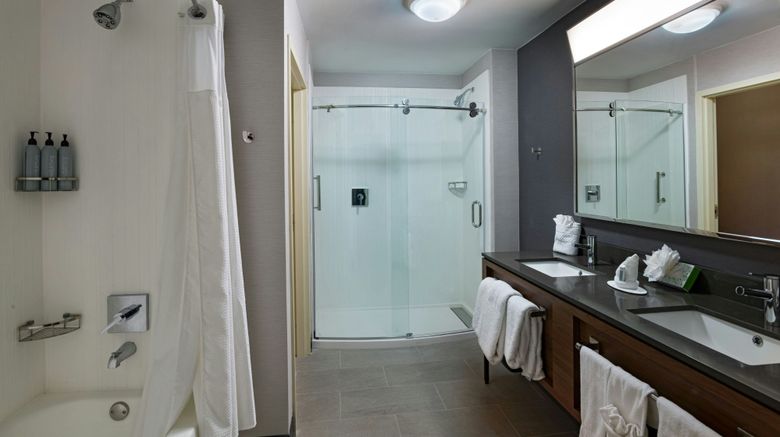 <b>Courtyard Laredo Marriott Room</b>. Images powered by <a href="https://www.leonardoworldwide.com/" title="Leonardo Worldwide" target="_blank">Leonardo</a>.