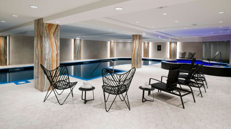 Sheraton Laval Hotel Pool