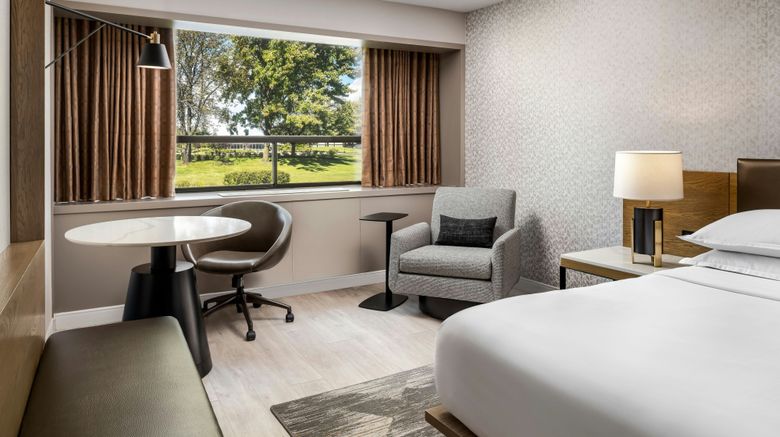 <b>Sheraton Montreal Airport Hotel Room</b>. Images powered by <a href="https://www.leonardoworldwide.com/" title="Leonardo Worldwide" target="_blank">Leonardo</a>.