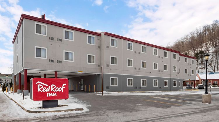 Red Roof Inn Johnstown Exterior