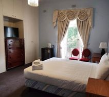 Georgian Court Inn Room