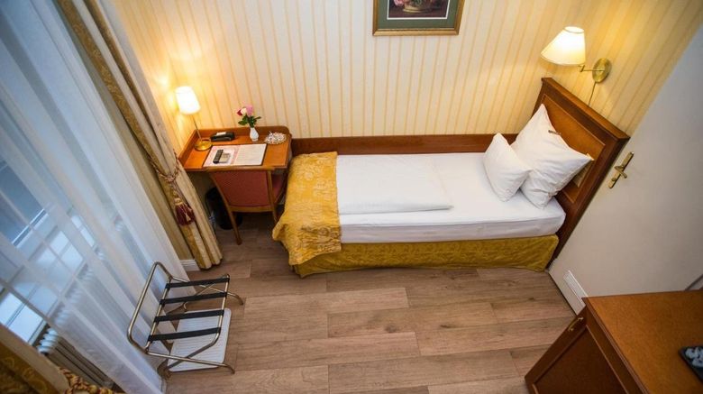 <b>Opera Suites Room</b>. Images powered by <a href="https://www.leonardoworldwide.com/" title="Leonardo Worldwide" target="_blank">Leonardo</a>.