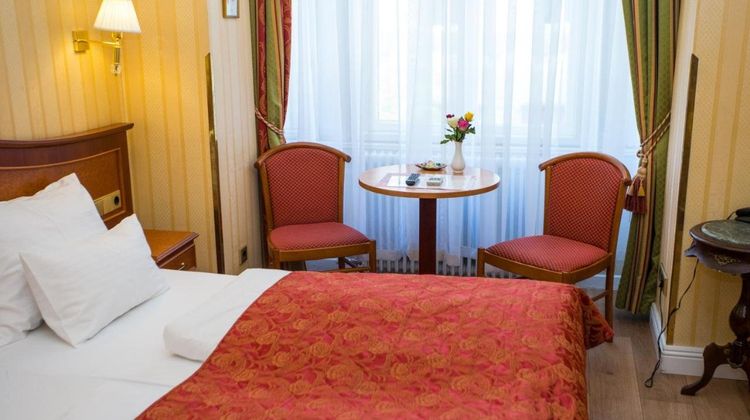 Opera Suites Room