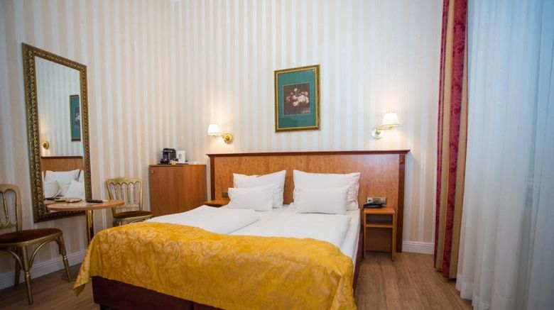 <b>Opera Suites Room</b>. Images powered by <a href="https://www.leonardoworldwide.com/" title="Leonardo Worldwide" target="_blank">Leonardo</a>.