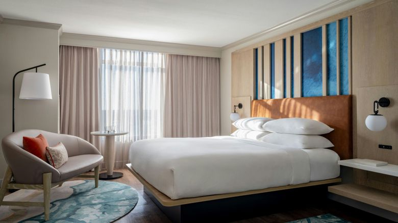<b>St. Petersburg Marriott Clearwater Room</b>. Images powered by <a href="https://www.leonardoworldwide.com/" title="Leonardo Worldwide" target="_blank">Leonardo</a>.