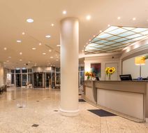 Plaza Premium Wien Lobby