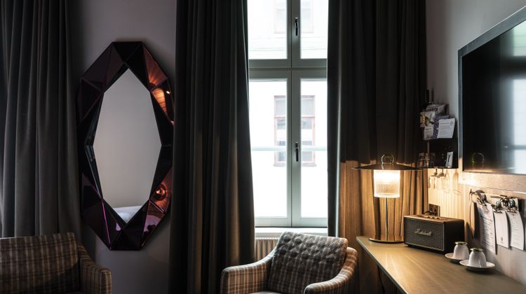 Hotel Flora Room