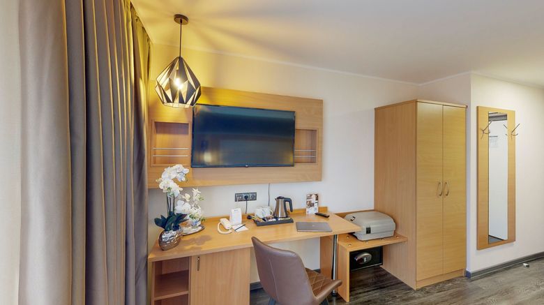 <b>PLAZA Inn Heilbronn Room</b>. Images powered by <a href="https://www.leonardoworldwide.com/" title="Leonardo Worldwide" target="_blank">Leonardo</a>.