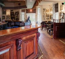 Mortimer Arms Hotel Lobby