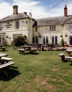 Mortimer Arms Hotel