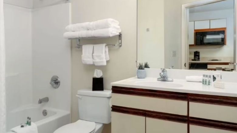 <b>MCM Elegante Colorado Springs Room</b>. Images powered by <a href="https://www.leonardoworldwide.com/" title="Leonardo Worldwide" target="_blank">Leonardo</a>.