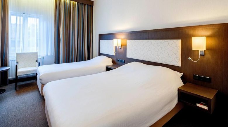 <b>Hotel Central Room</b>. Images powered by <a href="https://www.leonardoworldwide.com/" title="Leonardo Worldwide" target="_blank">Leonardo</a>.