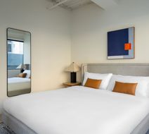 Kasa Sunset Los Angeles Room