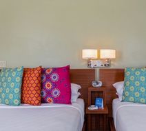 Kasa El Paseo Miami Beach Room