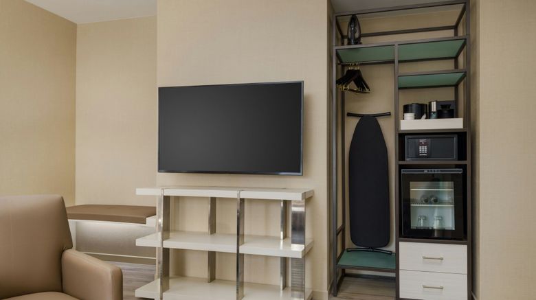<b>AC Hotel St Petersburg Downtown Suite</b>. Images powered by <a href="https://www.leonardoworldwide.com/" title="Leonardo Worldwide" target="_blank">Leonardo</a>.