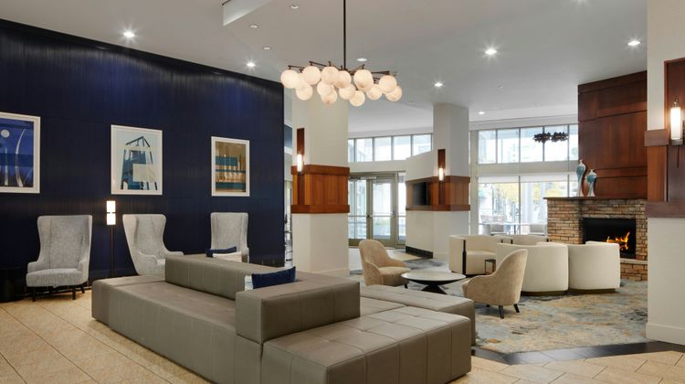 Residence Inn Arlington Courthouse Lobby
