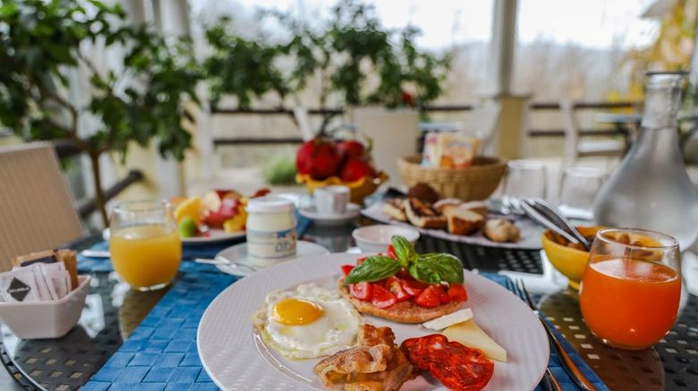 <b>Hotel Villa Rizzo Resort & Spa Restaurant</b>. Images powered by <a href="https://www.leonardoworldwide.com/" title="Leonardo Worldwide" target="_blank">Leonardo</a>.