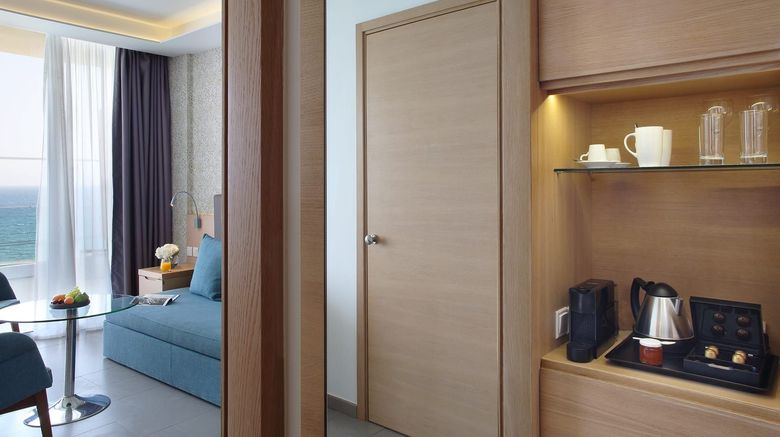 <b>Royal Apollonia Hotel Room</b>. Images powered by <a href="https://www.leonardoworldwide.com/" title="Leonardo Worldwide" target="_blank">Leonardo</a>.